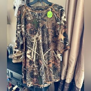 Men’s 2XL NWT Camouflage short sleeve shirt